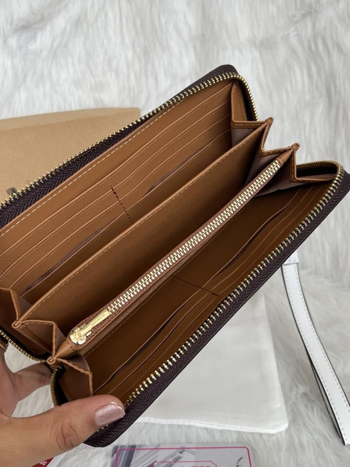 Coach_9-2_Premium_quality_zipper_Wallet_With_Box_Tags_DustCover_Highend_Qualitu