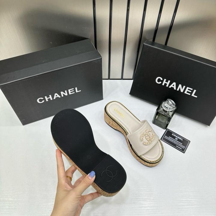 Chanel_CC_Platform_White_Sandal_Slide_With_Original_Box