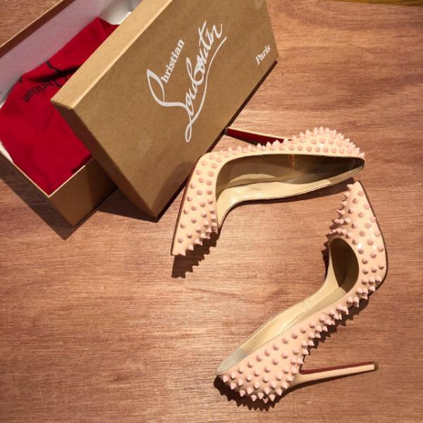Christian_Louboutin_Pigalle_Spikes_Pointed_Toe_Heels_For_Women_With_Original_Box_Carry_Bag_And_Dustcover