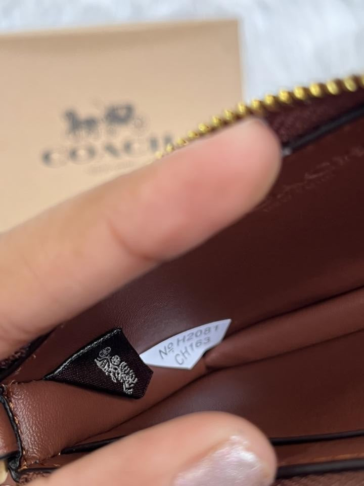 Coach_CC-4_Zip_Card_Case_Wallet_With_OriginalBox_DustCover