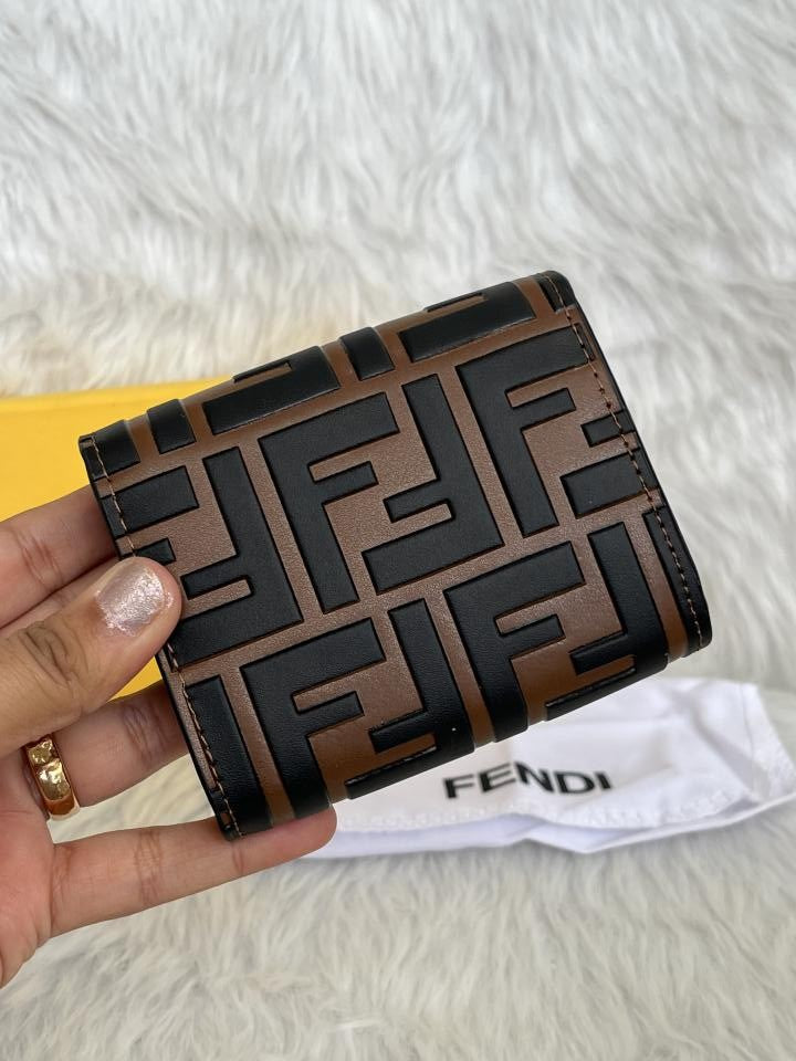 Fendi_F1_Woman_Wallet_With_OriginalBox_DustCover_Brandcard