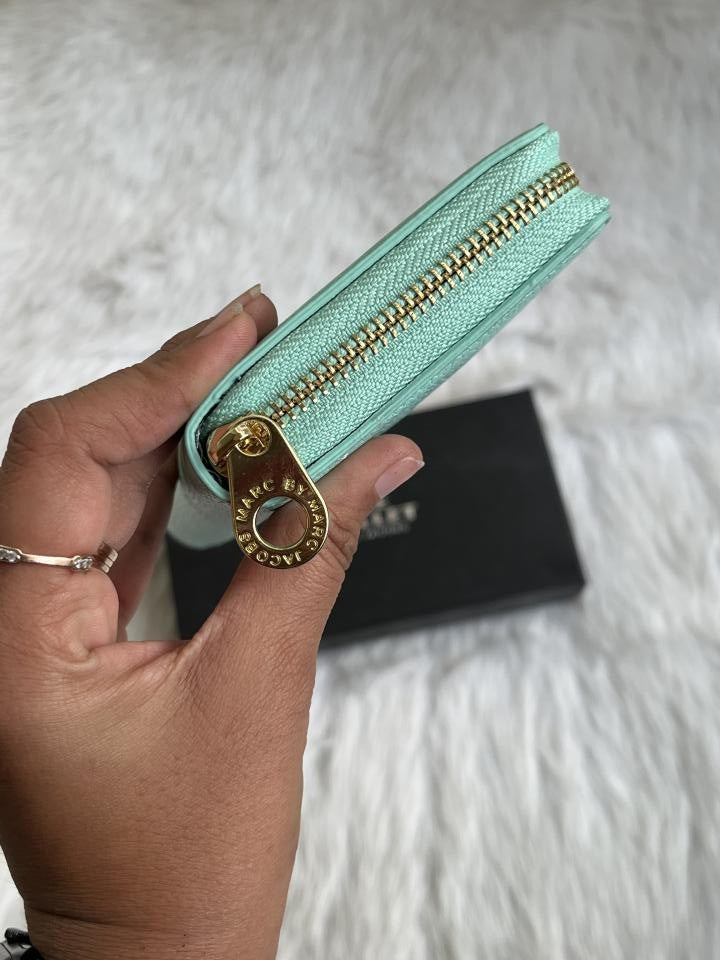 Marc_Jacob_Light_Green_Long_Zippy_Wallet_With_OriginalBox