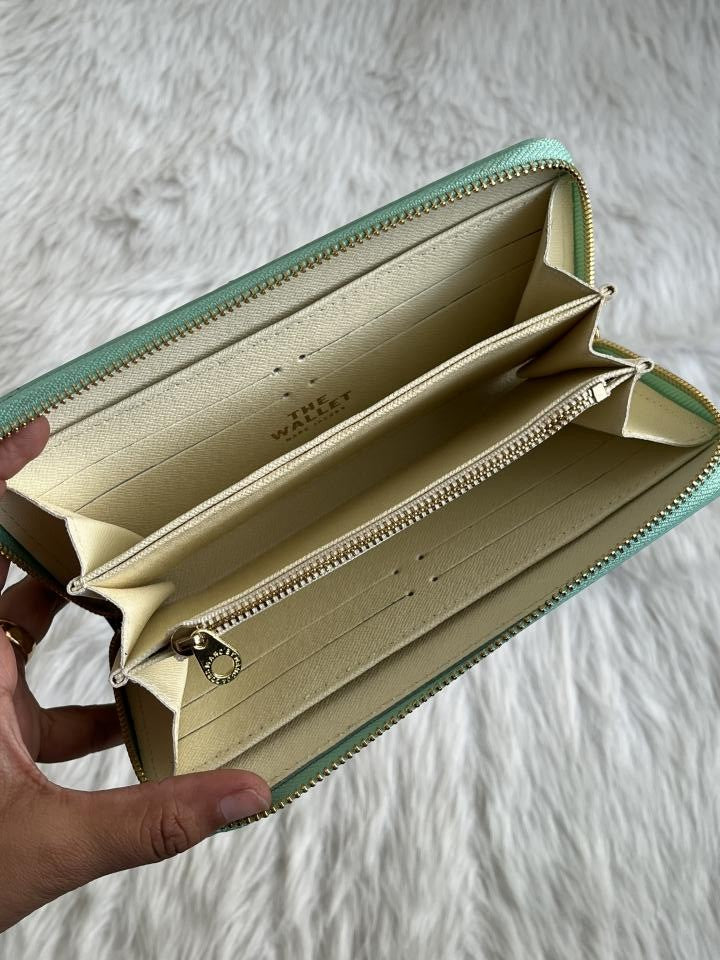 Marc_Jacob_Light_Green_Long_Zippy_Wallet_With_OriginalBox
