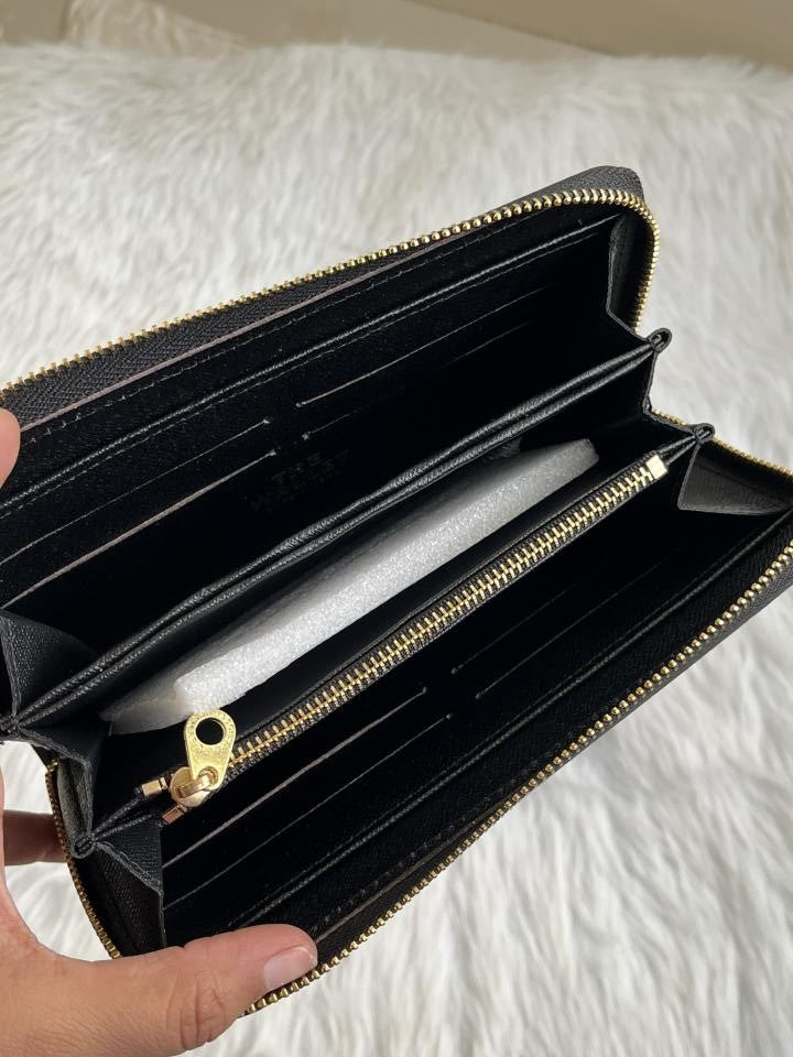 Marc_Jacob_Black_Long_Zippy_Wallet_With_OriginalBox