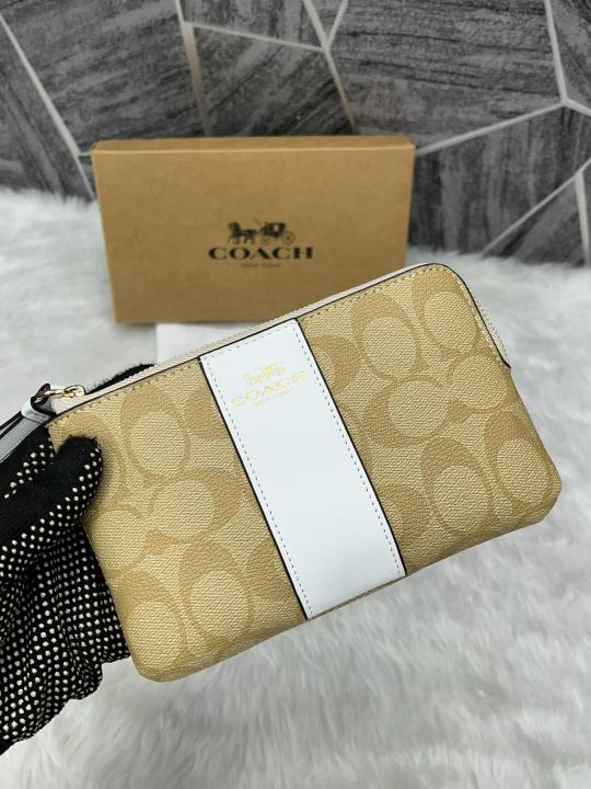 Coacch_W6_Corner_Zip_Wristlet_Signature_With_OriginalBox_DustCover