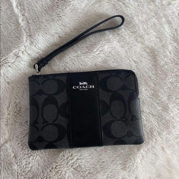 Coach_W1_Corner_Zip_Wristlet_Signature_With_OriginalBox_DustCover