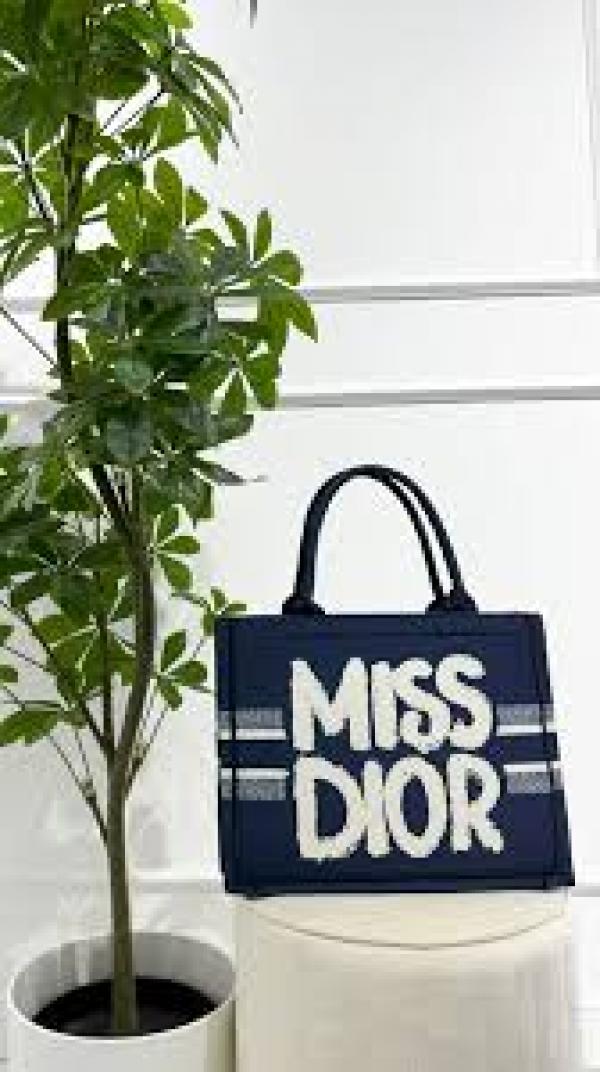 D-Inspired Book Tote (Black)