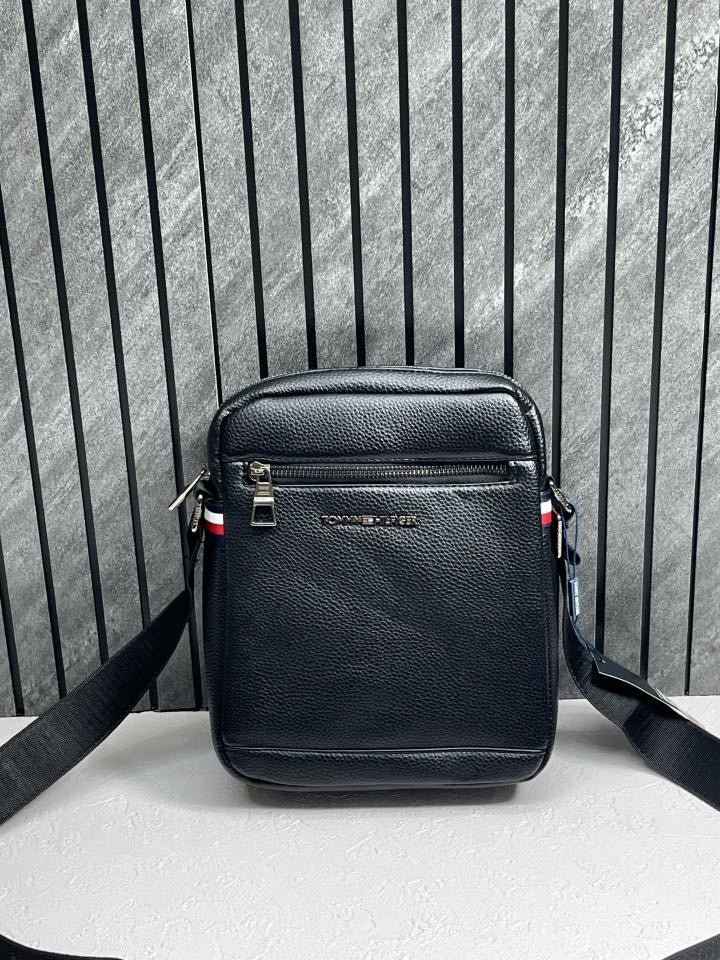 Tommyy_Hilfiger_02_Mens_Crossbody_Bag