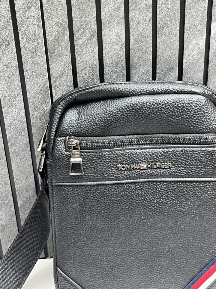 Tommyy_Hilfiger_03_Mens_Crossbody_Bag