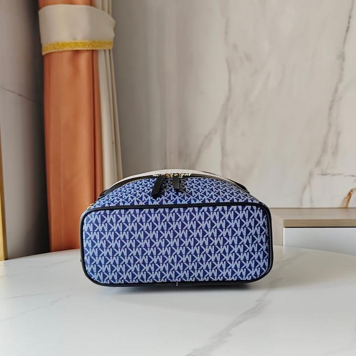 Michael_Kors_908_CB_SignatureEdition_Medium_Backpack_With_CarryBag_DustCover