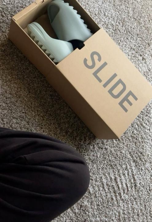 Adidass Yeezy Salt Slides For Women With Original Box