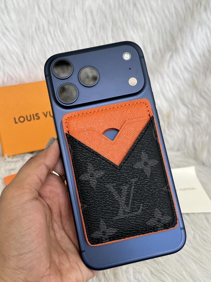 Louiis Vuitton L 5 Magnetic Card Wallet Highend With OriginalBox DustCover Tags