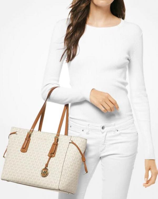 Michae.l kors mk voyager totebag with dustbag tags