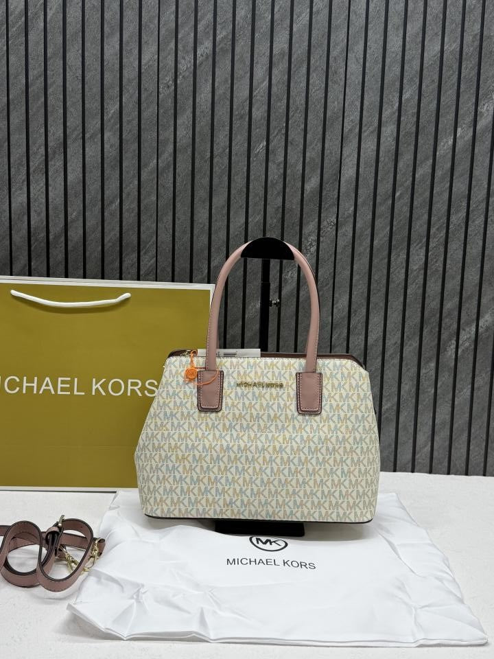 Michaell Kors CB Beige-Pink Medium Satchel Bag Highend With Original DustCover & CarryBagPacking