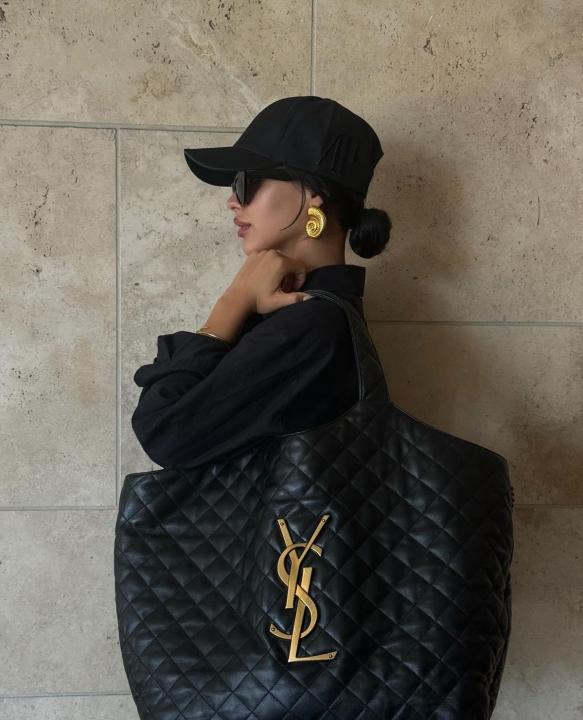 Ysl Icare Maxi Tote in SuperHighend Leather With Original DustCover & Wallet