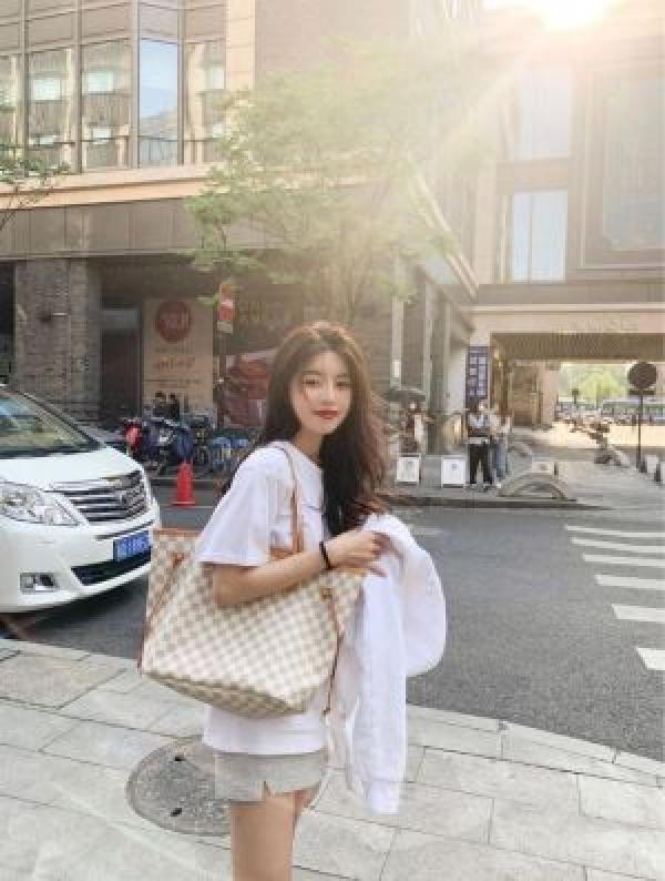 Lv vuttion neverfull chex pattern premium quality with og box