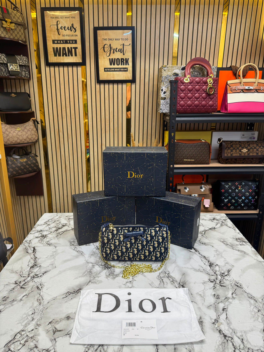 D-Inspired Oblique Jacquard Bow Chain Crossbody Bag (Blue)