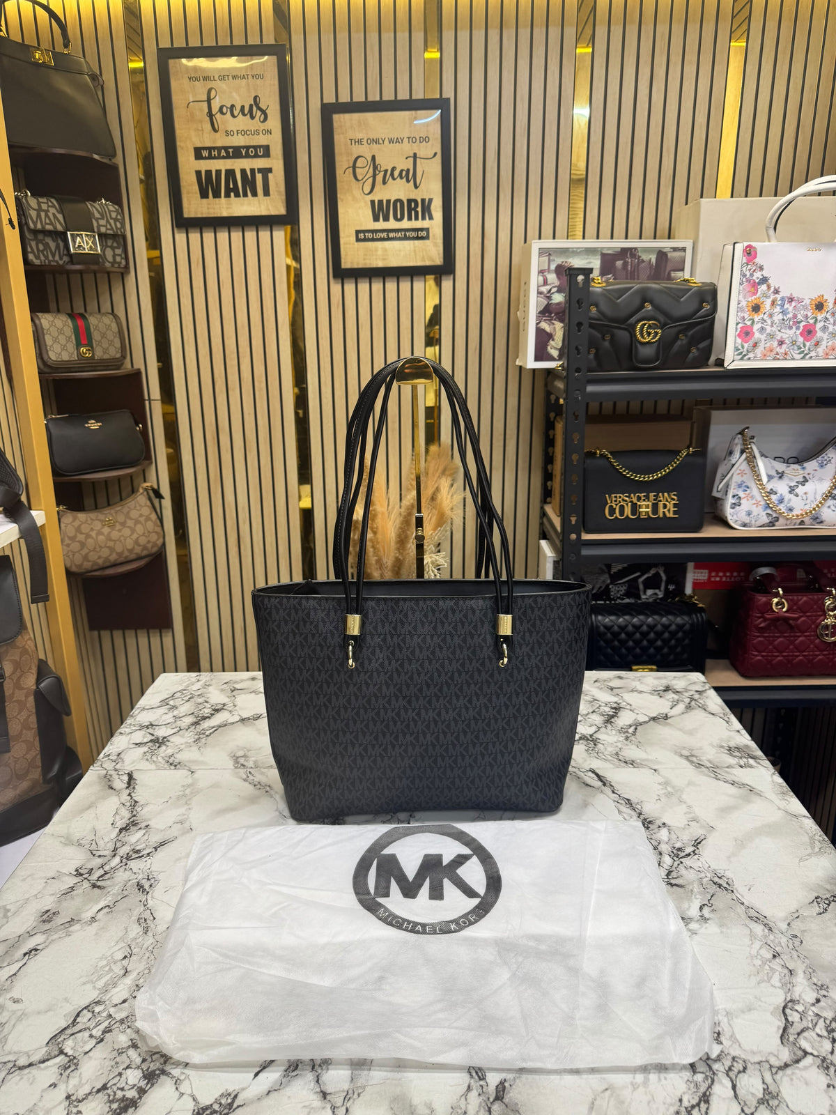 MK-Inspired Jet Set Travel Large Logo Tote Bag With Dust Bag (Black)
